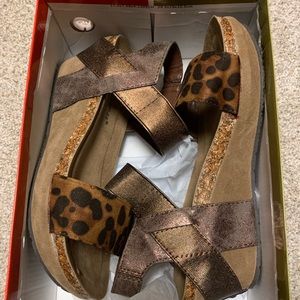 Pierre Dumas Wedge sandal